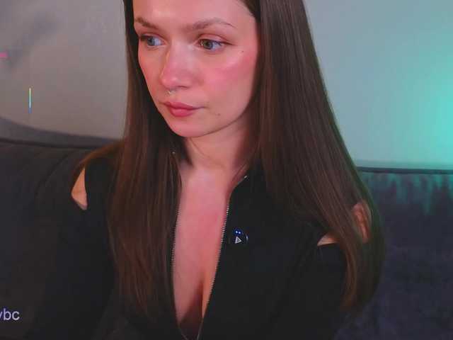 Hotksy's BongaCams show and profile