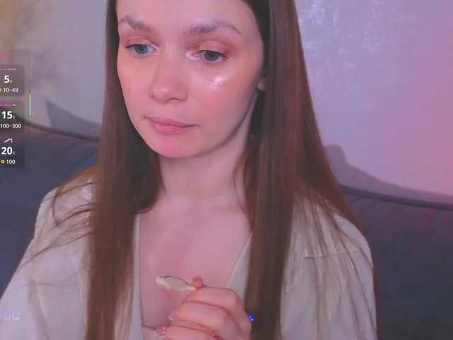 Hotksy's BongaCams show and profile