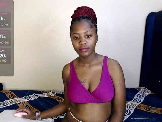 Toniabanks webcam