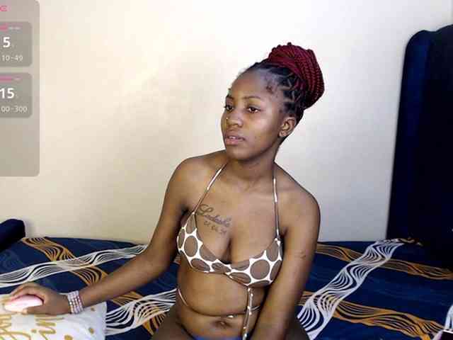 Toniabanks webcam