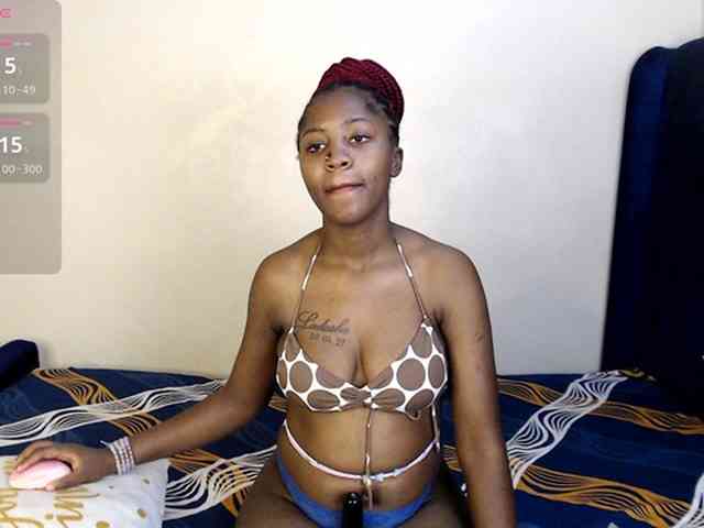 Toniabanks webcam