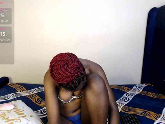 Toniabanks webcam