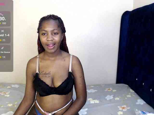 Toniabanks webcam