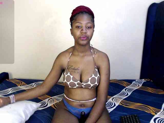 Toniabanks webcam