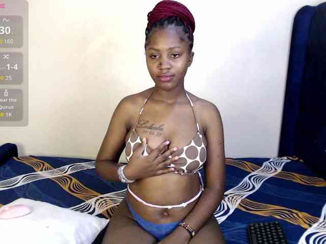 Toniabanks webcam