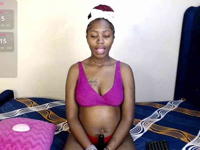 Toniabanks webcam