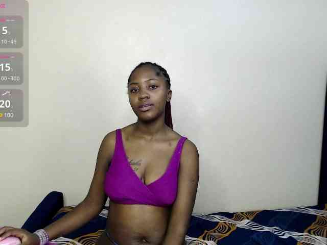Toniabanks webcam