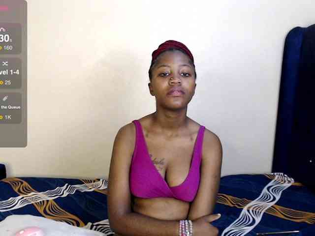 Toniabanks webcam