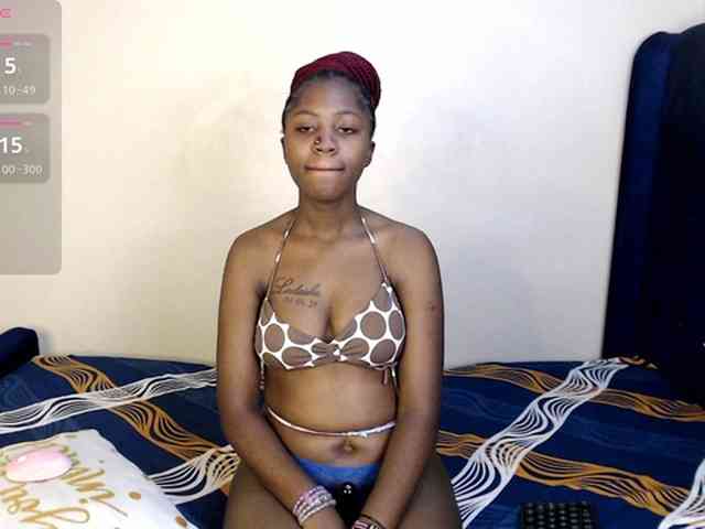 Toniabanks webcam
