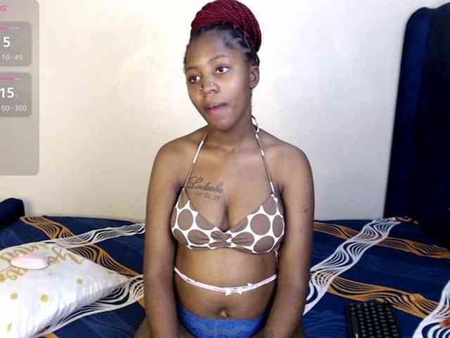 Toniabanks webcam