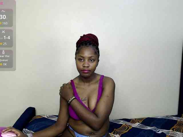 Toniabanks webcam