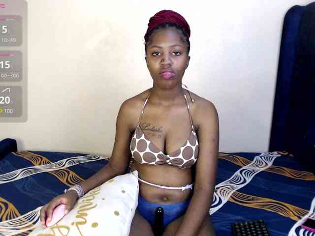 Toniabanks webcam