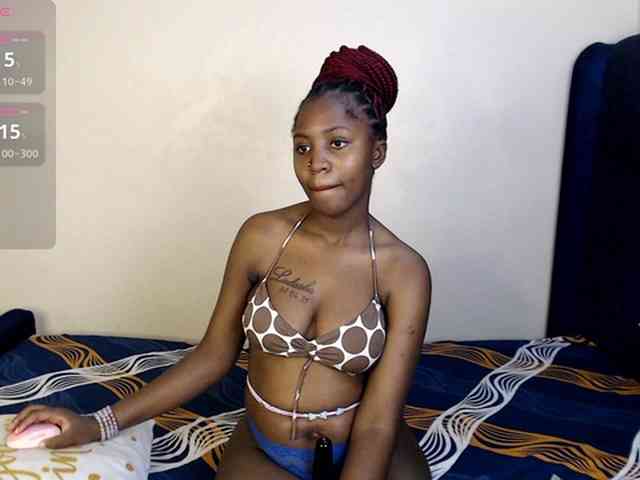 Toniabanks webcam