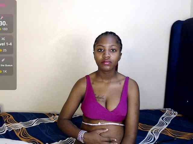 Toniabanks webcam