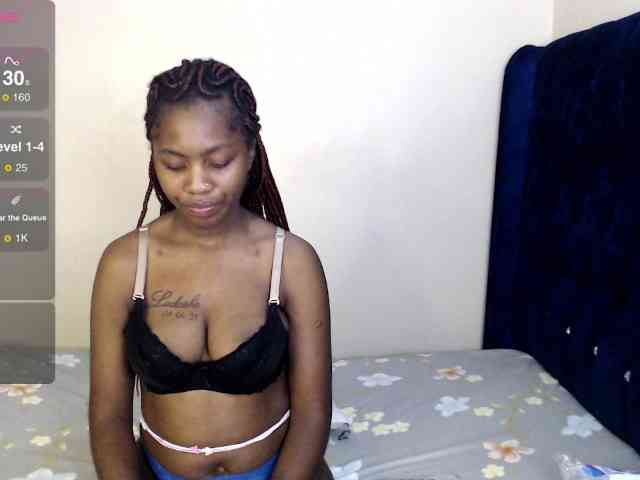Toniabanks webcam