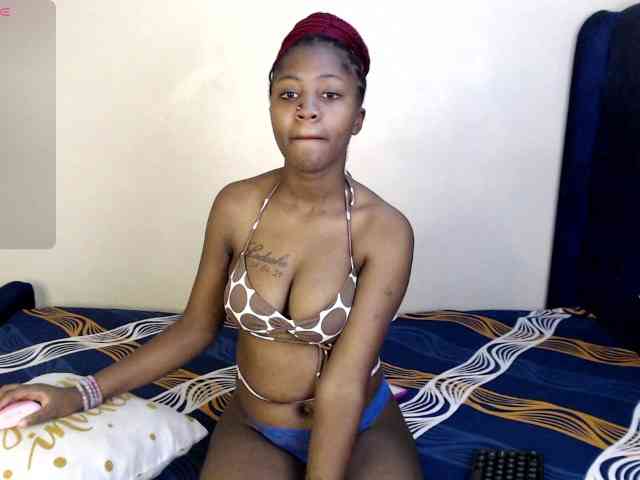 Toniabanks webcam