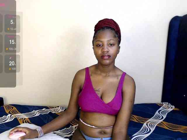 Toniabanks webcam