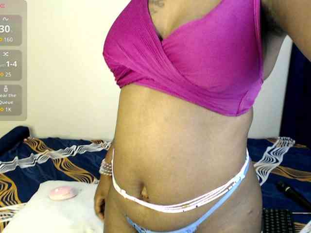 Toniabanks webcam