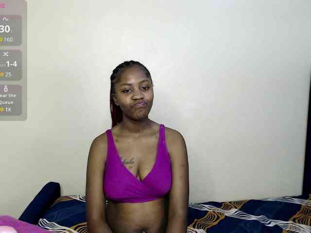 Toniabanks webcam
