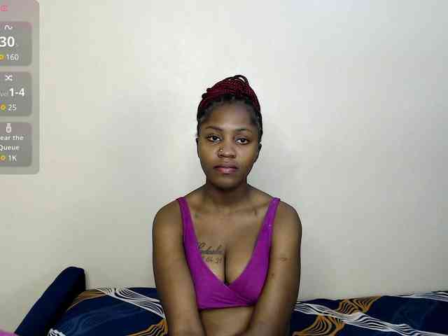 Toniabanks webcam