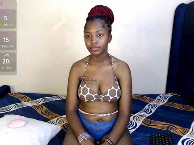 Toniabanks webcam