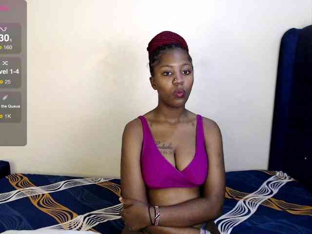 Toniabanks webcam