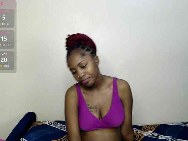 Toniabanks webcam