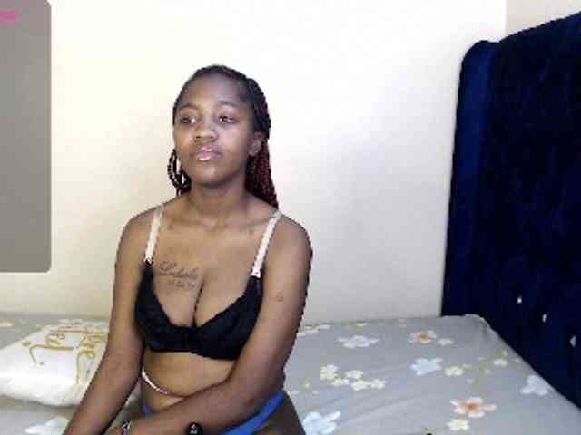 Toniabanks webcam