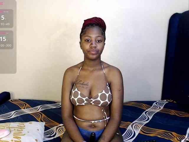 Toniabanks webcam