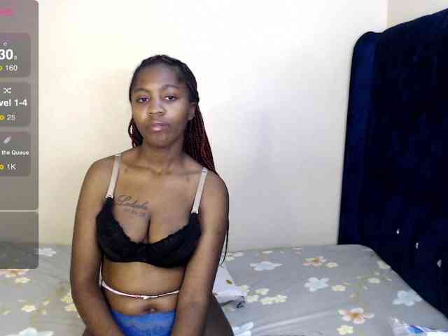 Toniabanks webcam