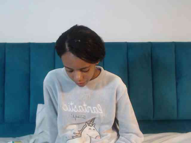 KinkyCutie webcam