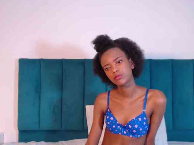 KinkyCutie webcam