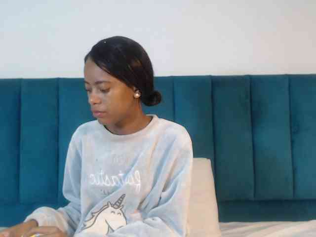 KinkyCutie webcam