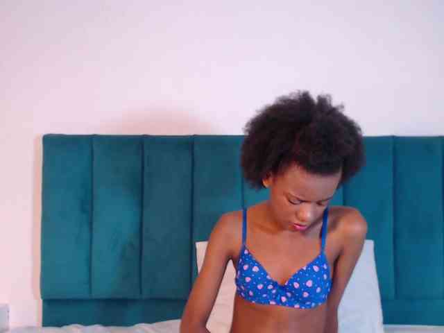 KinkyCutie webcam
