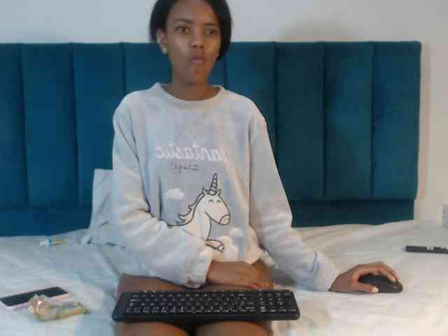 KinkyCutie webcam