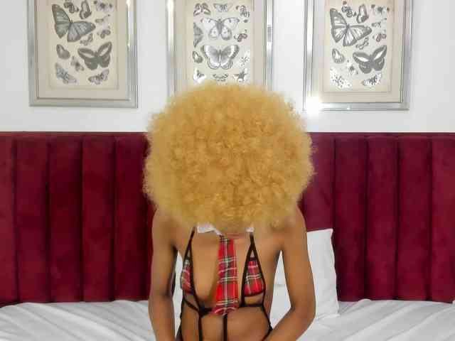 KinkyCutie webcam