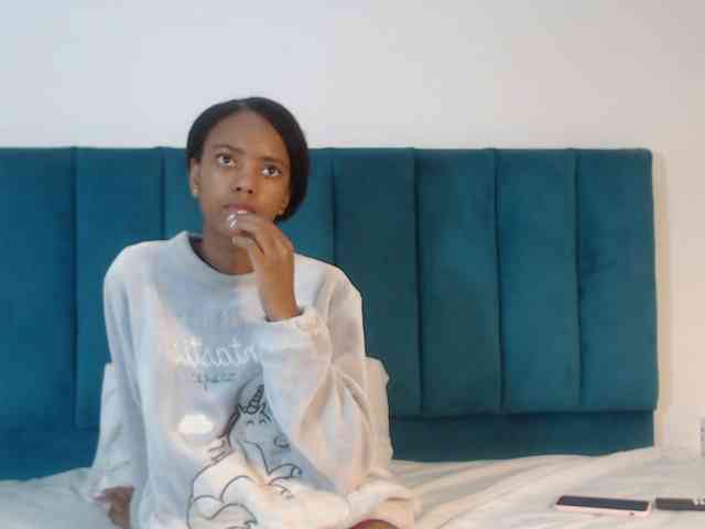 KinkyCutie webcam