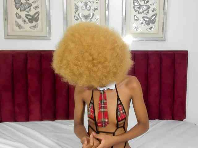 KinkyCutie webcam