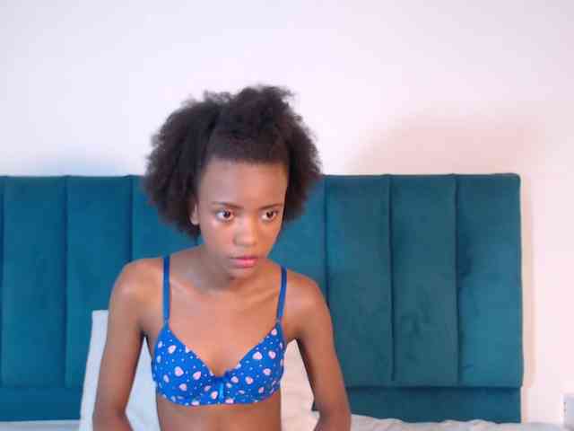 KinkyCutie webcam