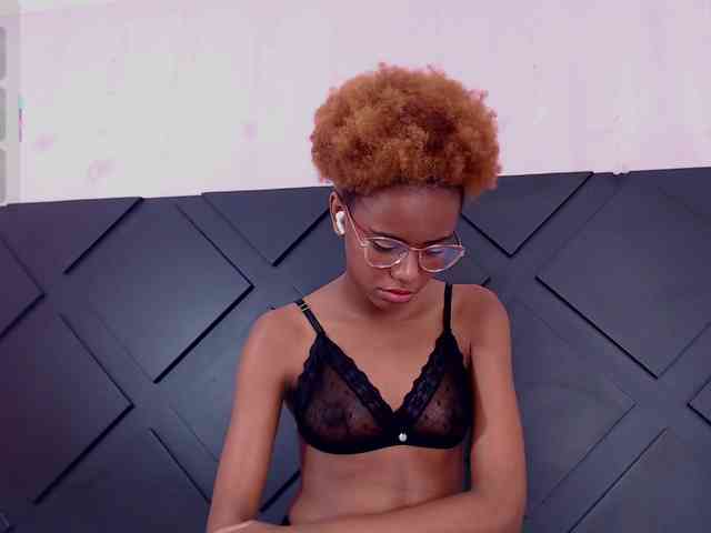 KinkyCutie Live Webcam on BongaCams