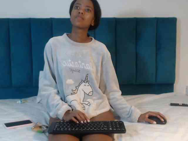 KinkyCutie webcam