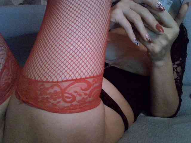 Gella-Rose webcam