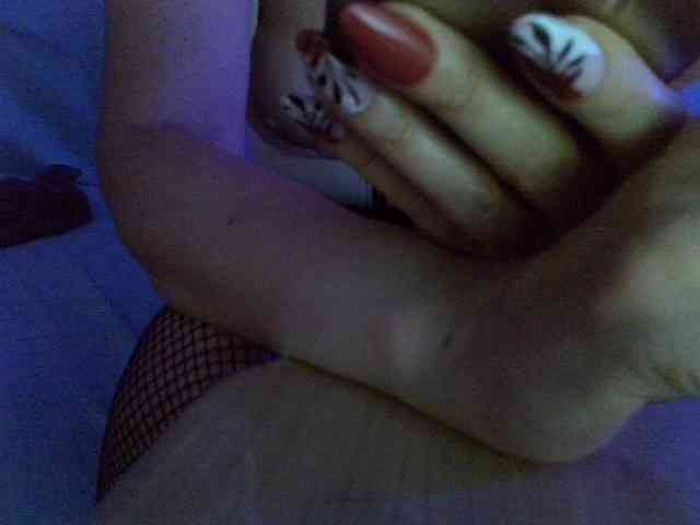 Gella-Rose webcam