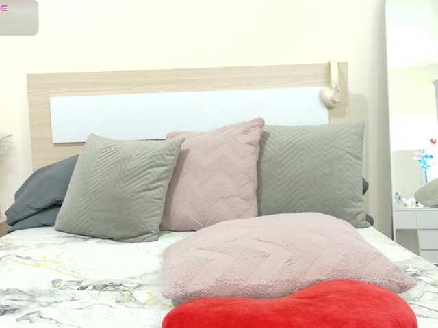 MauraGray's BongaCams show and profile