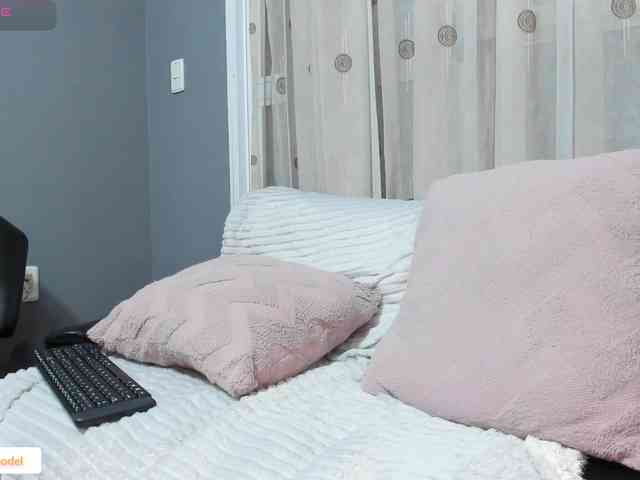 MauraGray webcam