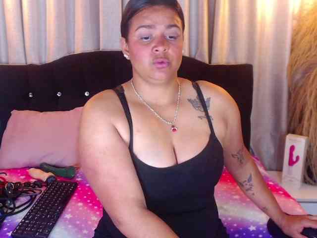 chiquihottie webcam