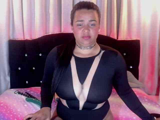 chiquihottie webcam