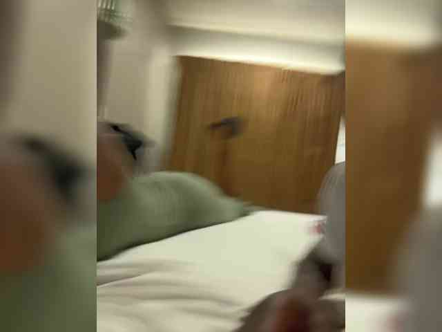 JohnyLong webcam