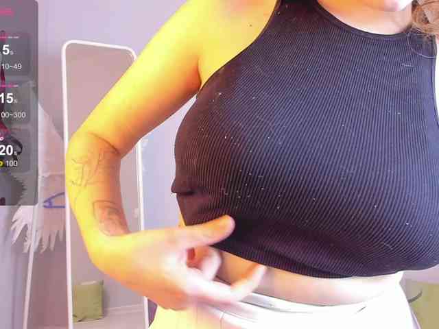 AmyHoneey webcam