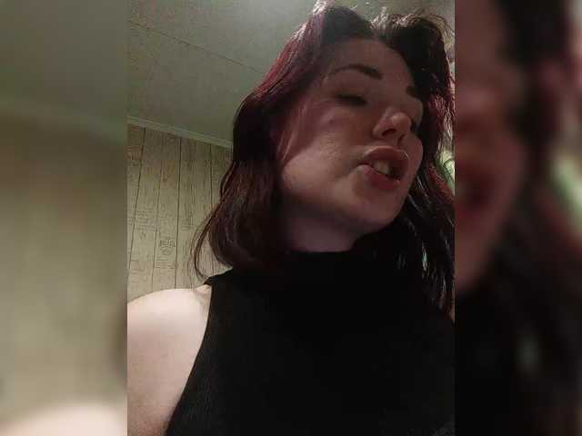 Horny-Lina's BongaCams show and profile